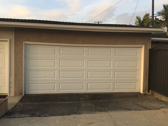 2 car attached garage - 742 Cordelia Ave