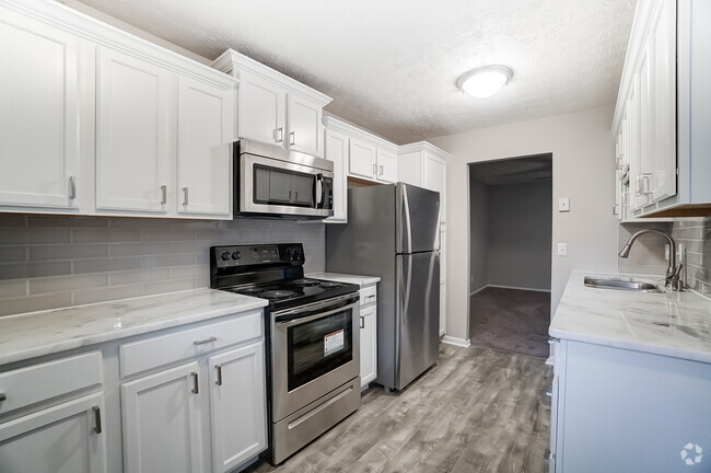 Brand New Kitchens - The Heritage at Wyoming
