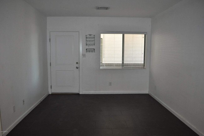 Building Photo - 3034 N 35th St