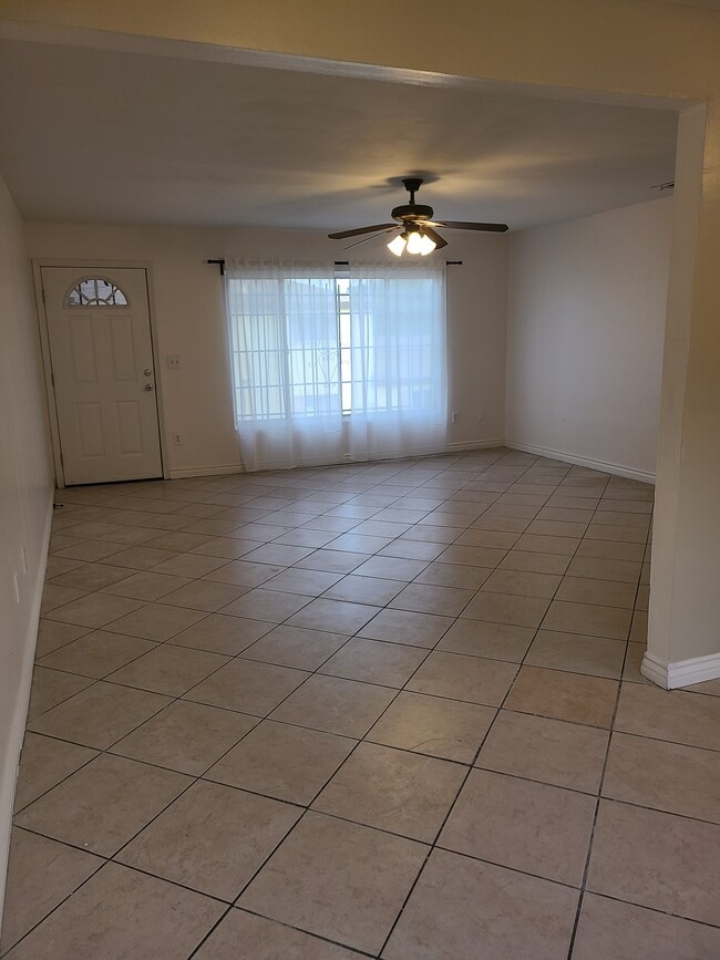 Building Photo - 2378 Chanslor St