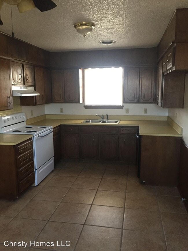 Building Photo - 3 br, 2 bath House - 3125 Bivins