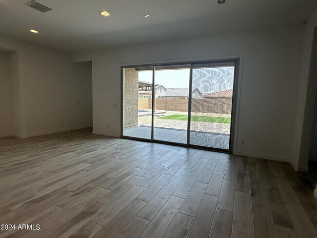 Foto del edificio - 24557 N 170th Ln