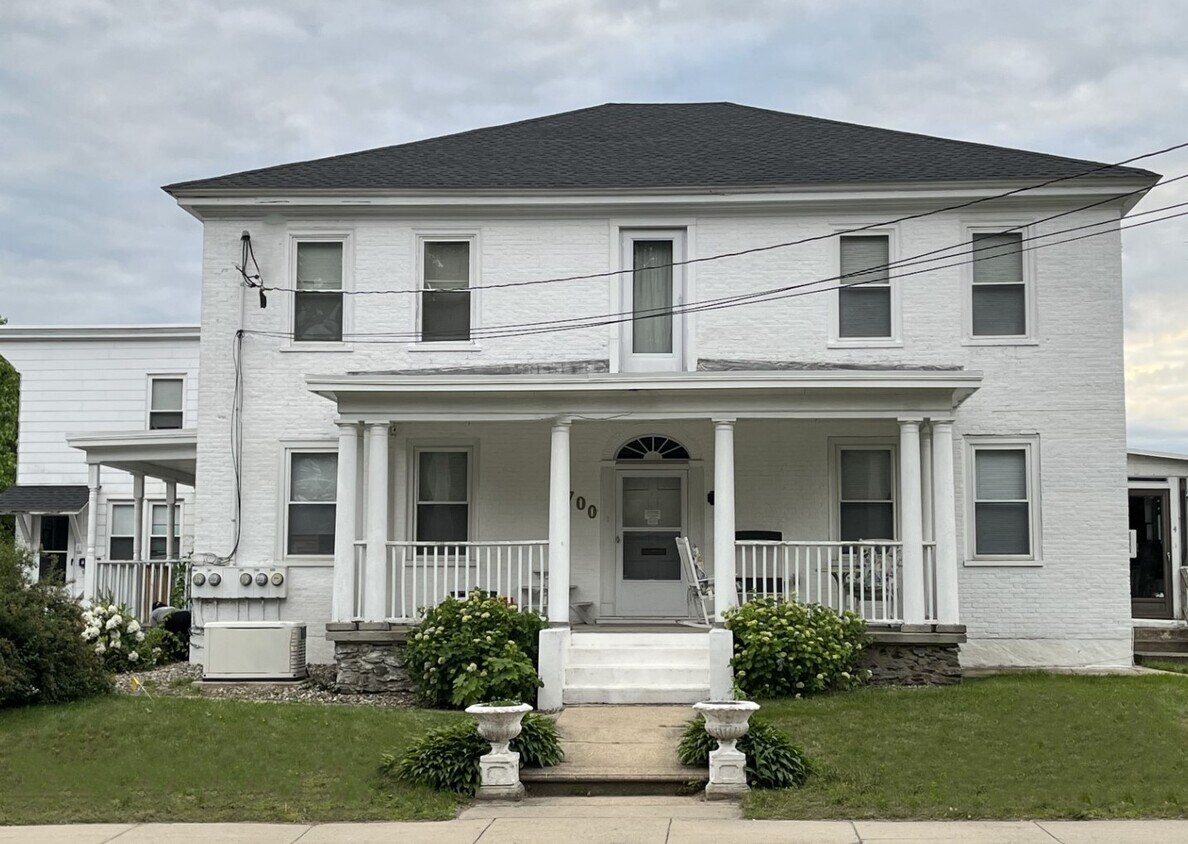 Foto principal - 700 Main St