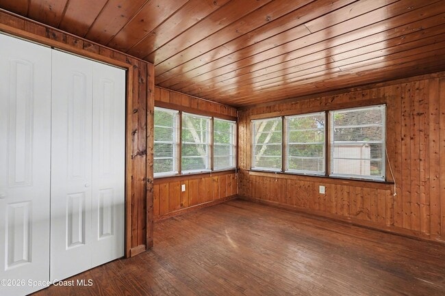 Building Photo - 1708 Pine St