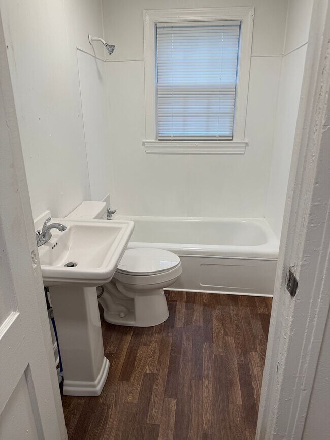 Foto del edificio - 808 D St