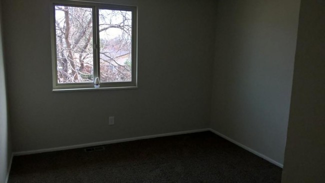 Building Photo - 1331 Merl Place #1, Longmont, CO 80501