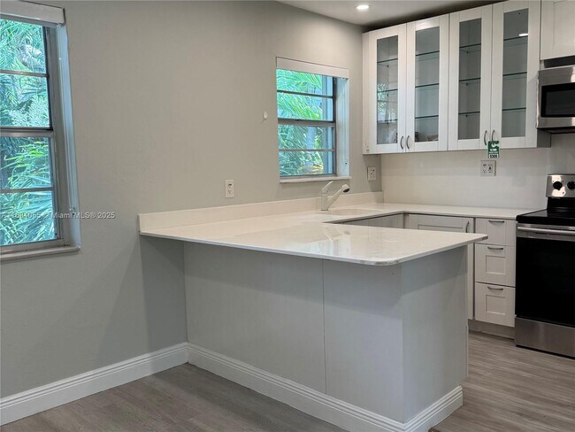 Foto del edificio - 7865 SW 57th Ave