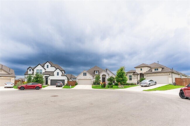 Building Photo - 119 Fortuna Ct