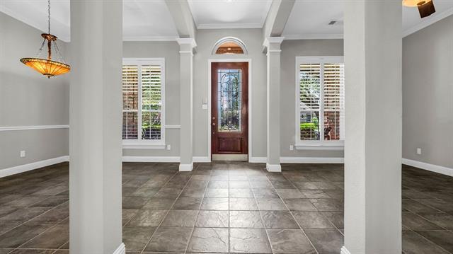 Building Photo - 2208 Barret Dr