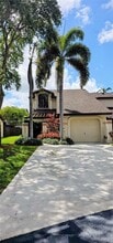 Building Photo - 10194 SW 137th Ct