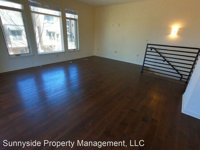 Building Photo - 2 br, 2.5 bath House - 4555 13th St #2A