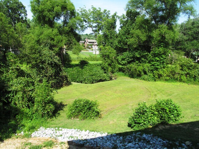 Foto del edificio - 1830 Lower Ridgewood Blvd