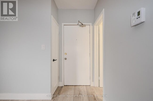 Photo du bâtiment - 104 Elizabeth St