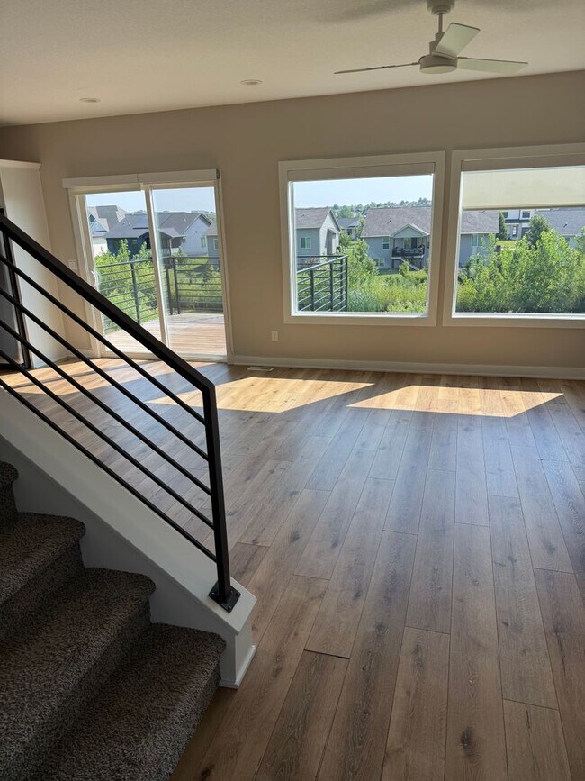 Foto del edificio - Luxury Newer Construction Home! Perfect Location!