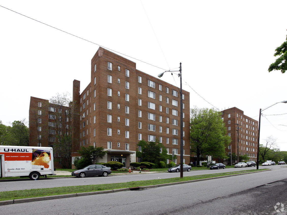 Forest Hill Park - Forest Hill Park Apartments