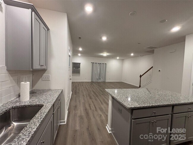 Building Photo - 5034 Falstone Dr