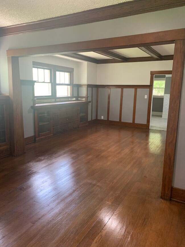 Foto del edificio - Spacious Updated Minne Lusa 3BR with Lots ...