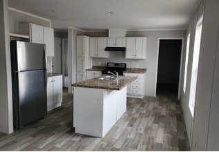 Building Photo - 6584 S Hampshire Dr