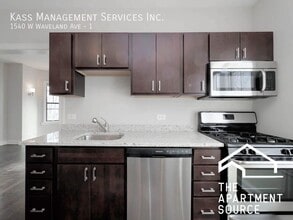 Building Photo - 1540 W Waveland Ave