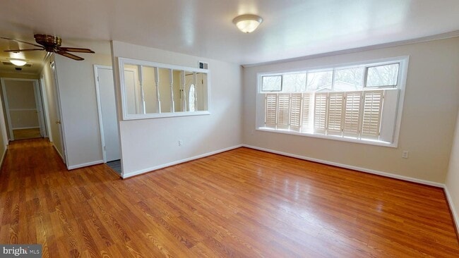 Building Photo - 6103 Ronna Cir