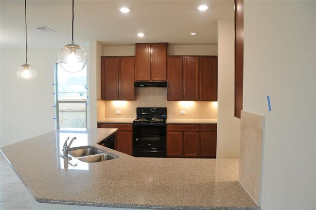 Building Photo - 17327 Treehorn Ranch Rd