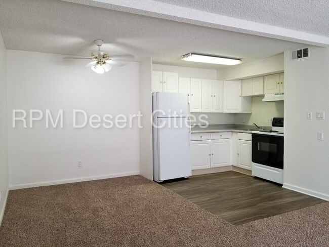 Building Photo - A Great Old Town La Quinta Unit