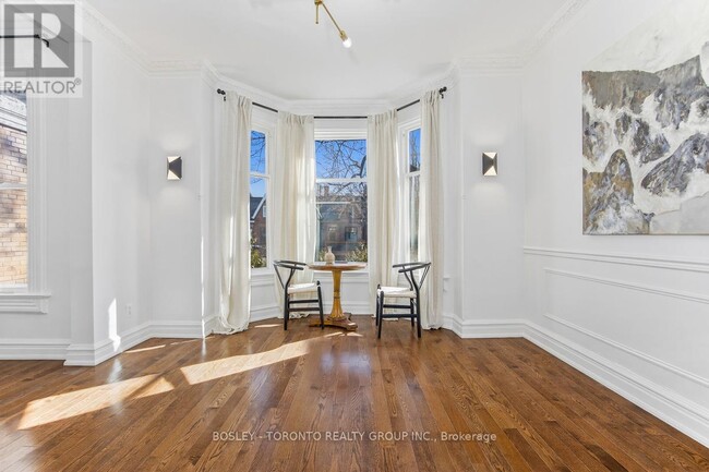 Building Photo - 110 Cowan Ave