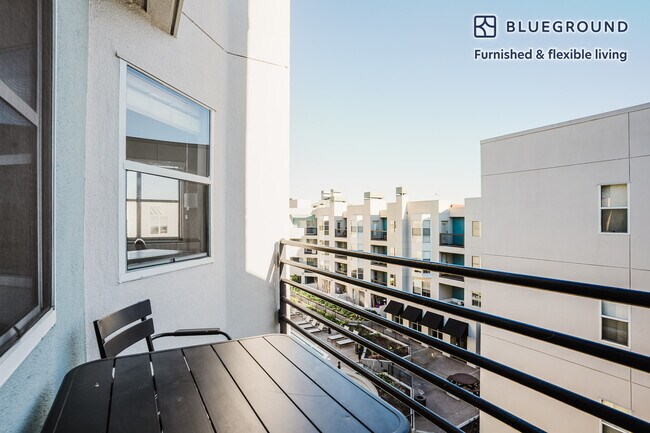 Foto del edificio - 1 Bayside Village Pl