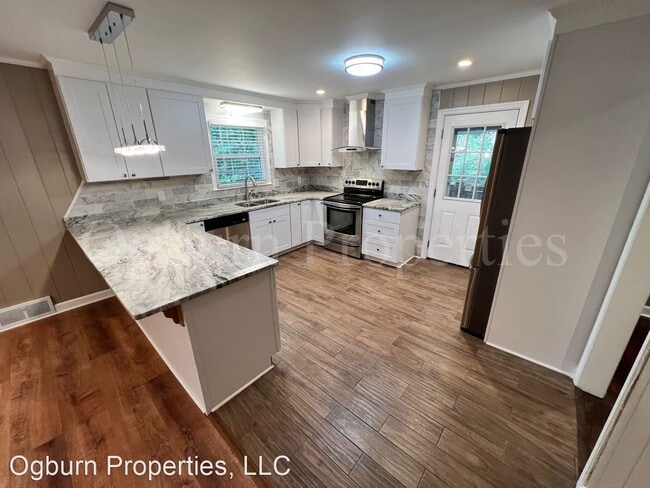 Building Photo - 3 br, 2 bath House - 4975 Stonington Road