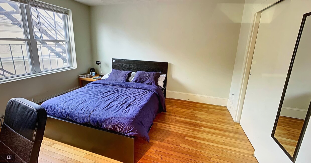 Primary Photo - 402 Highland Ave