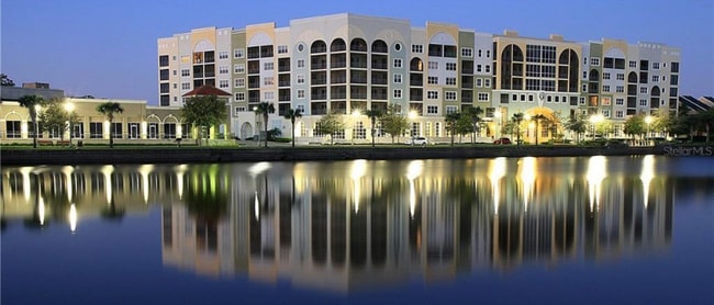 Building - 225 W Seminole Blvd Apartment