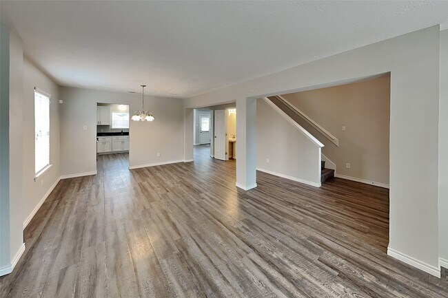 Building Photo - 14006 Honey Bee Ct
