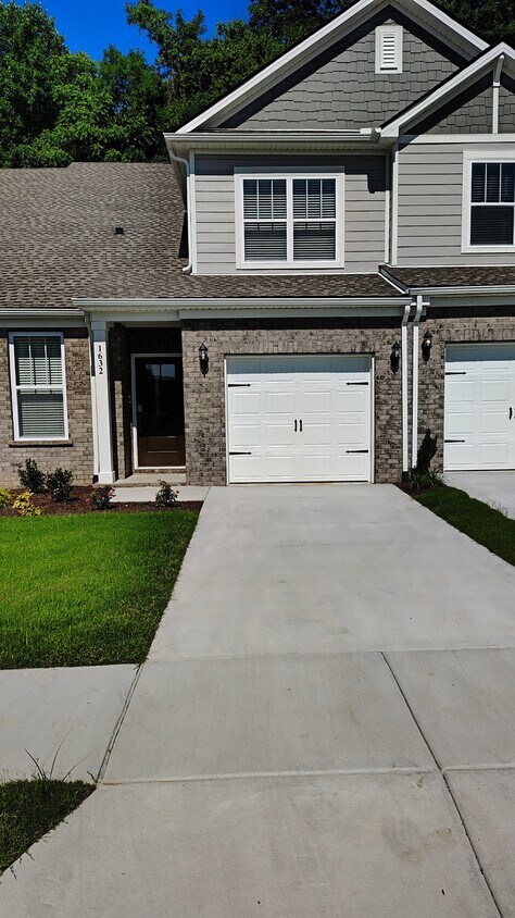 Foto principal - 1632 Manuka Ln