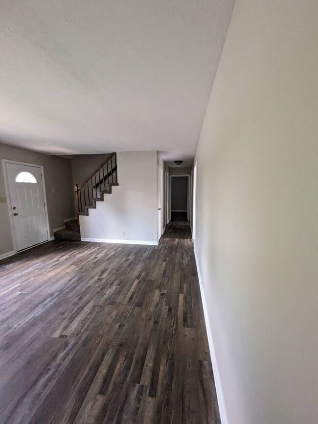 Foto del edificio - 4 Bedroom Pet Friendly Home For Rent With ...
