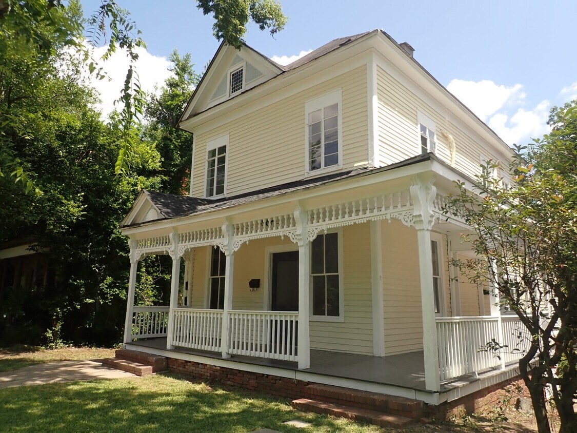 Foto principal - 1687 Lawton Ave