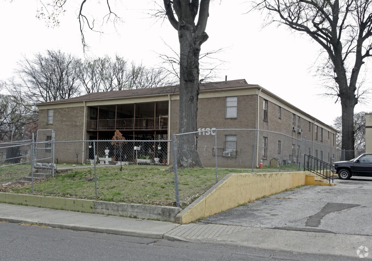 Foto del edificio - 1130 S Wellington St