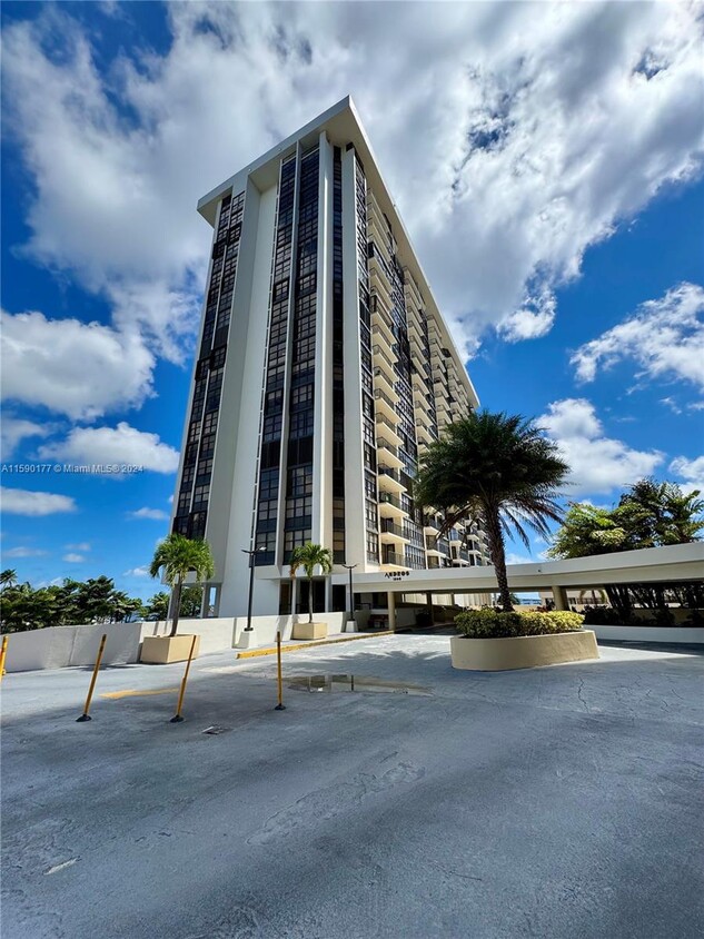 Foto principal - 1865 Brickell Ave