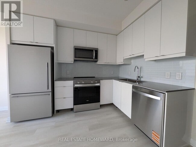 Photo du bâtiment - 3270 Sheppard Ave E