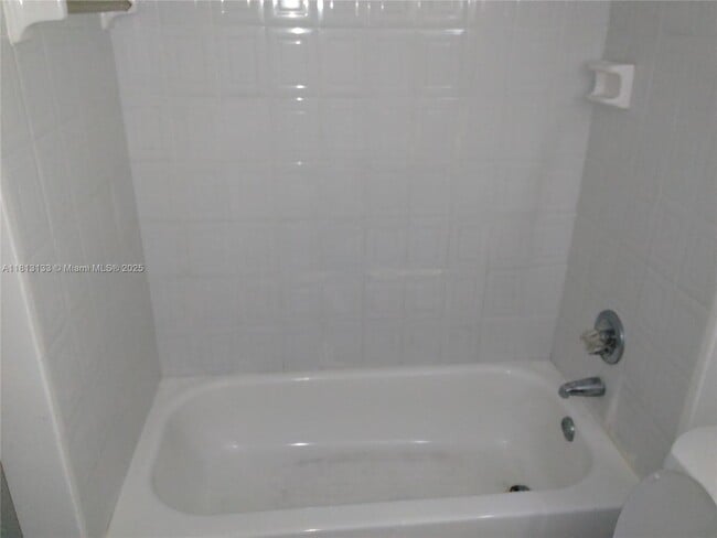 Foto del edificio - 4721 NW 7th St