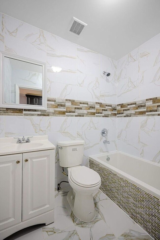 Bathroom 1 - 8516 Glenwood Rd