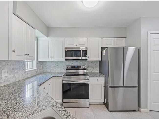 Building Photo - 750 Olympic Cir