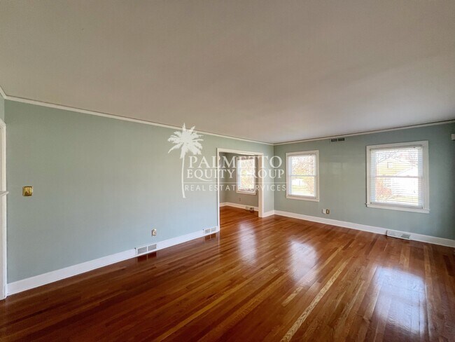 Foto del edificio - 1313 Cardinal Pl