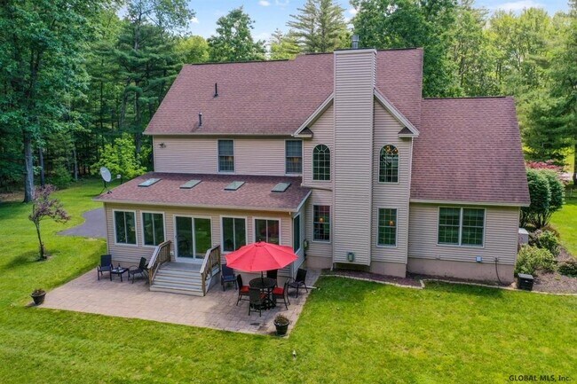 Building Photo - 73 Ruggles Rd