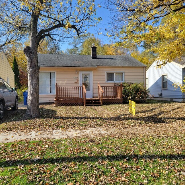 Building Photo - Cozy 2 Bedroom, 1 bath in Warren