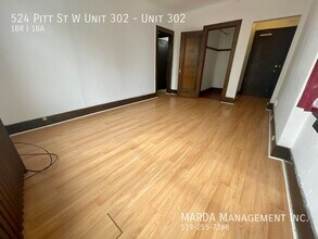 Building Photo - 524 Pitt St W