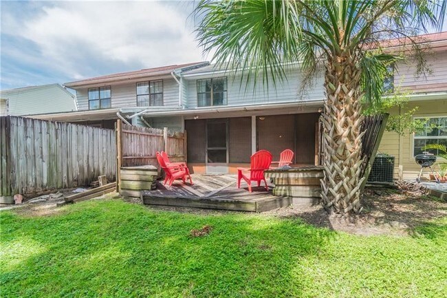 Building Photo - Spacious Hidden Haven Townhome
