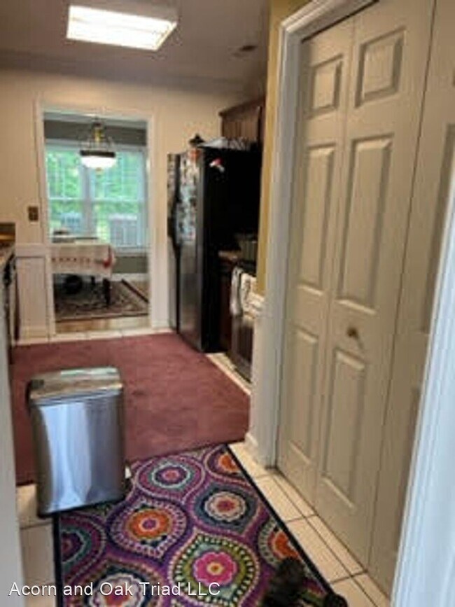 Building Photo - 3 br, 2.5 bath House - 30 Cedar Knoll Dr