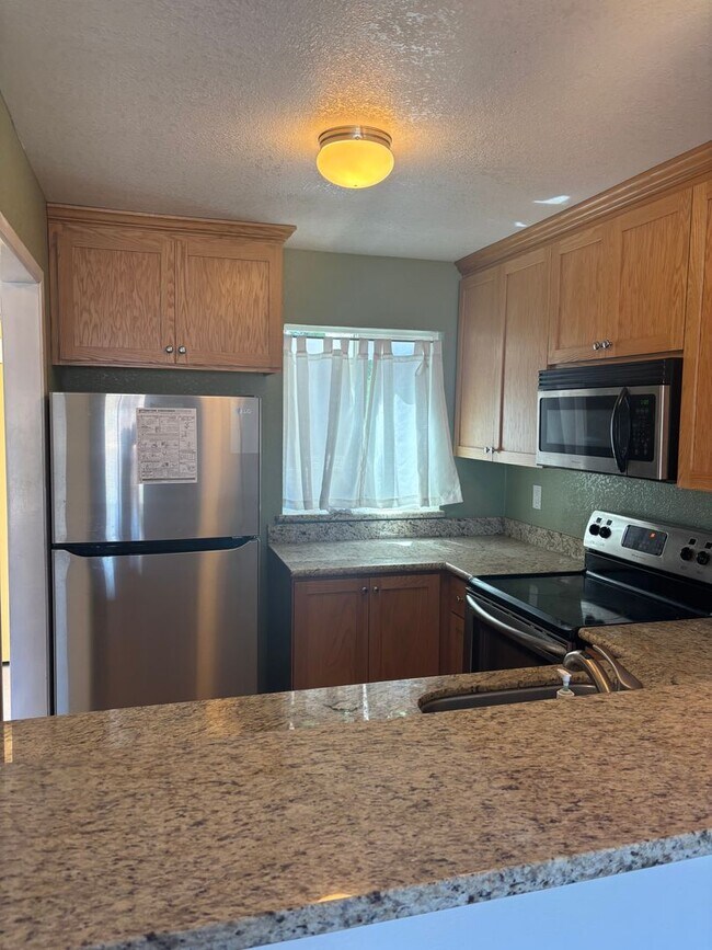 Foto del edificio - Charming Two-Bedroom, Two-Bath Duet in Pri...