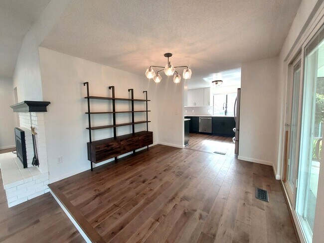 Building Photo - Charming and One of a Kind Three Bedroom