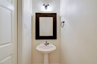 Building Photo - 8918 Cade Dr